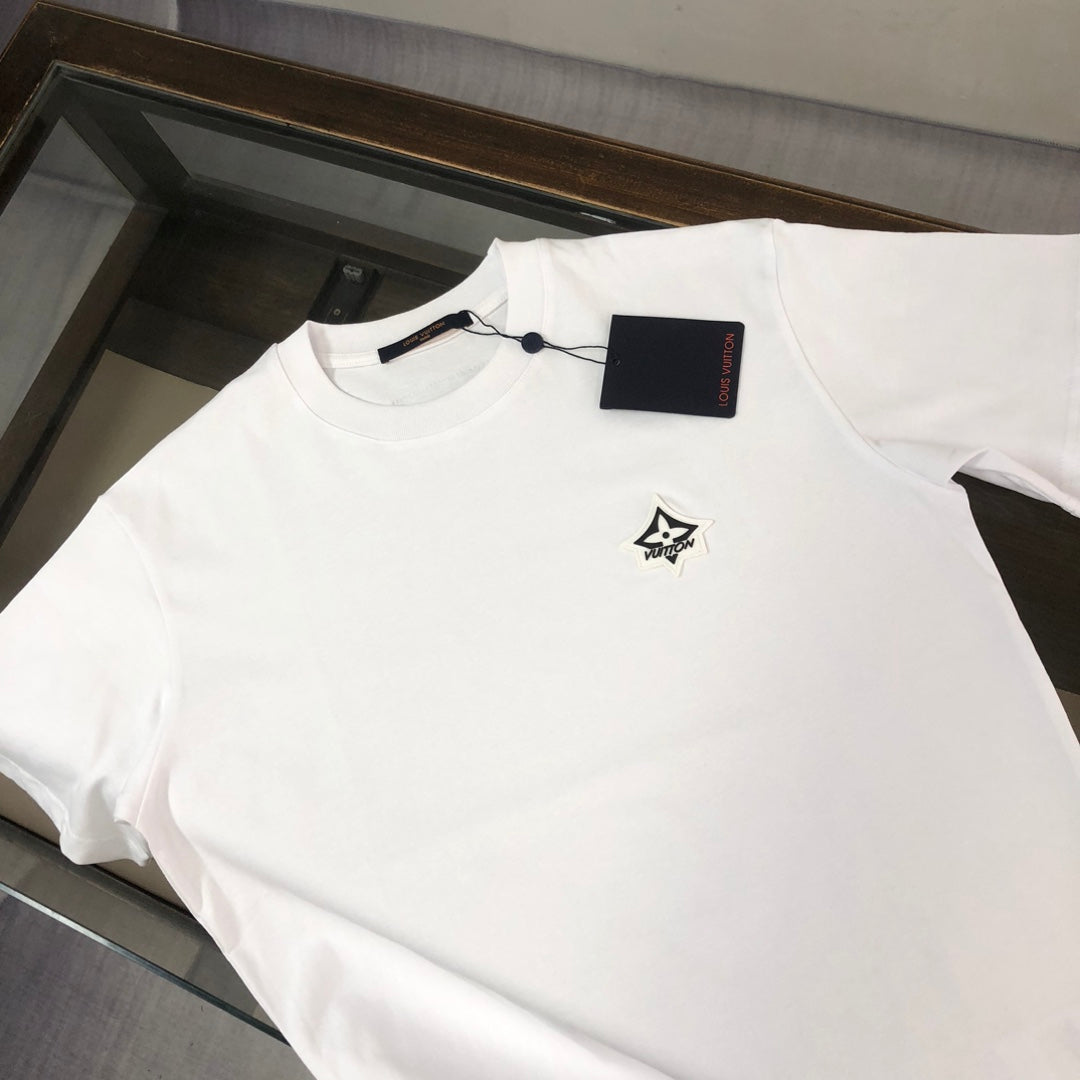 MINIMALIST STREET STYLE