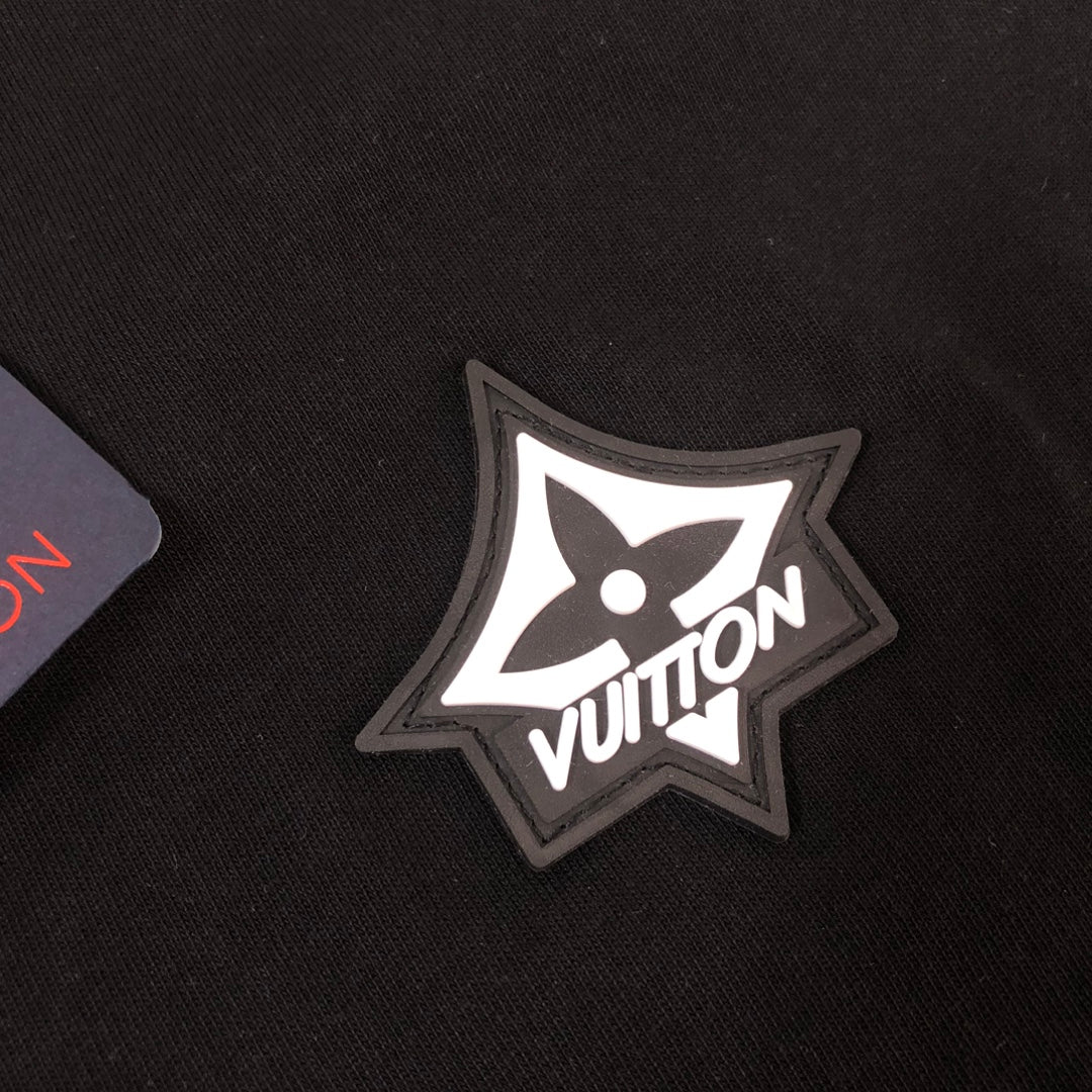 MINIMALIST STREET STYLE