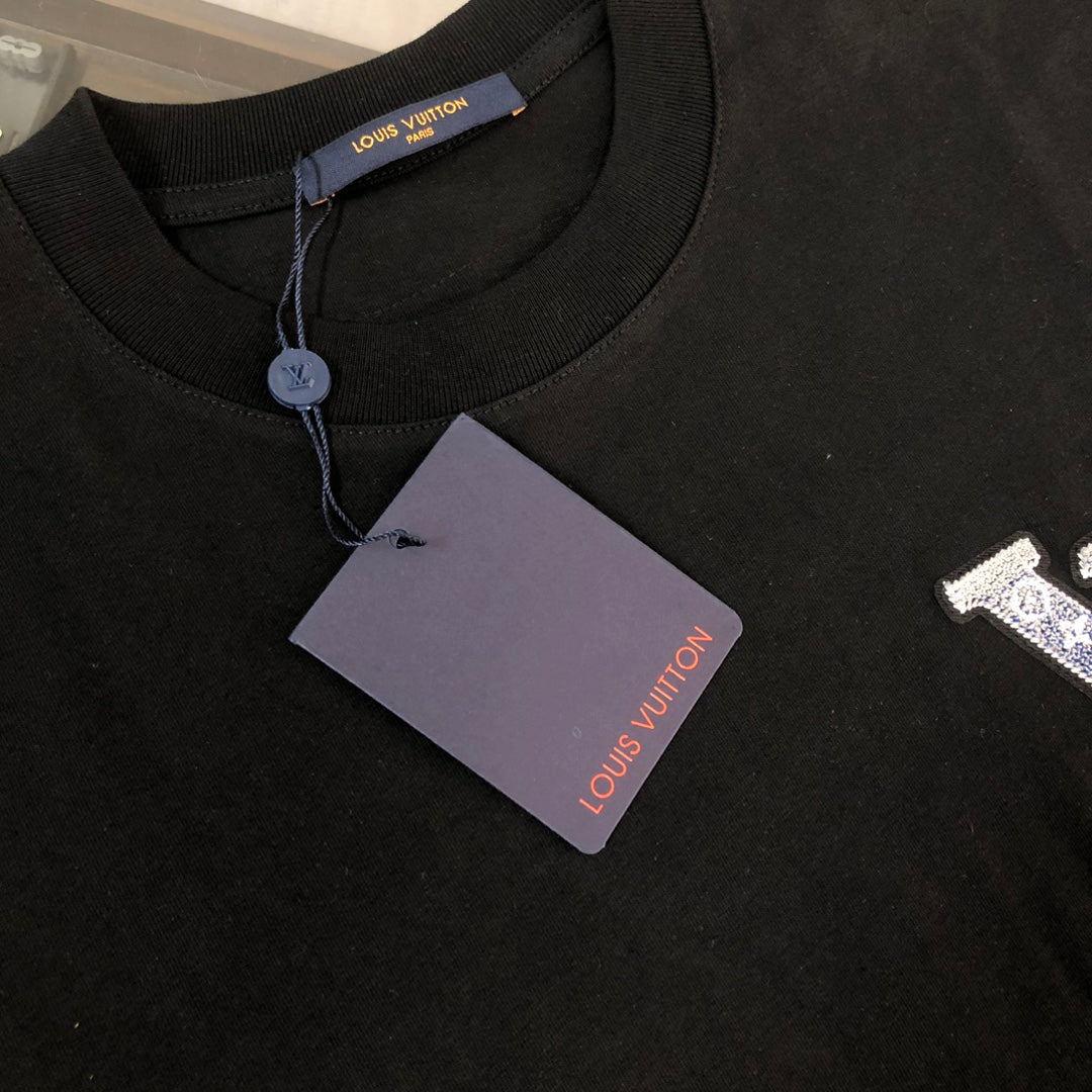 MINIMALIST STREET STYLE