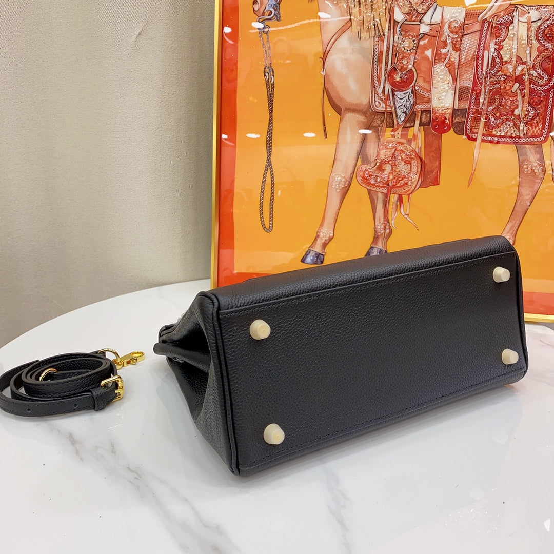 Chic & Stylish Bags