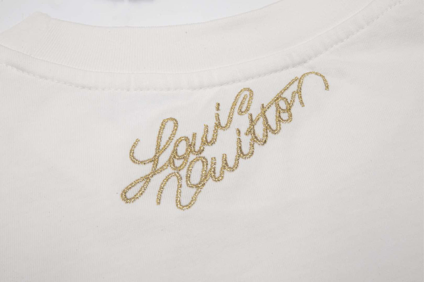 MINIMALIST STREET STYLE