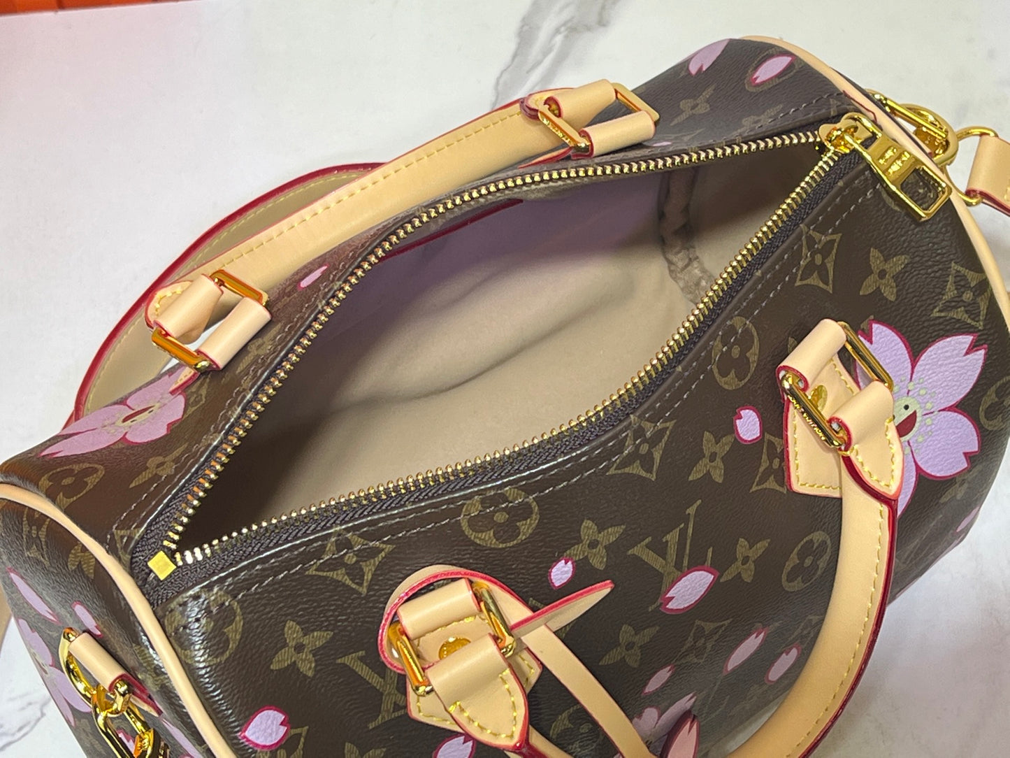 Chic & Stylish Bags