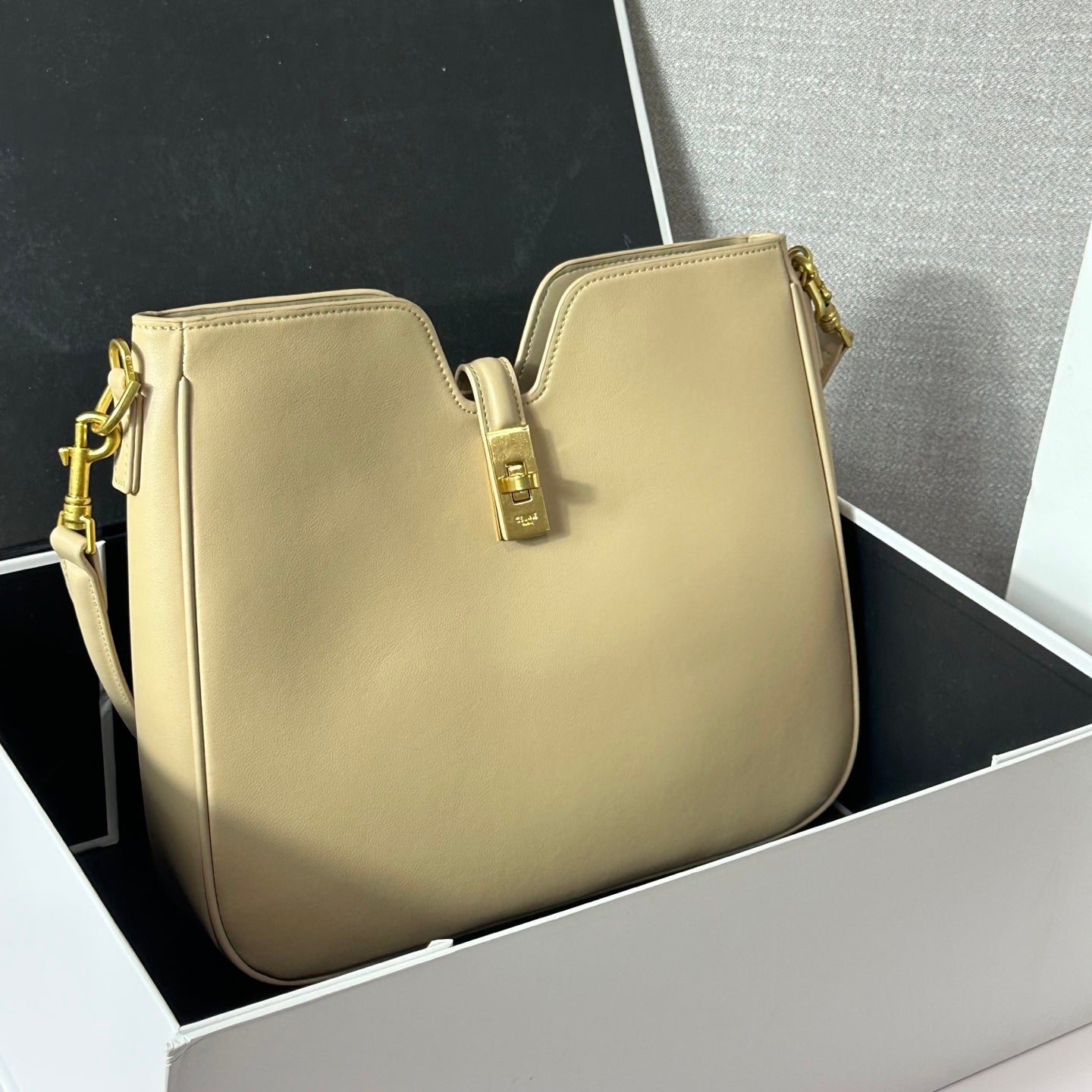 Chic & Stylish Bags