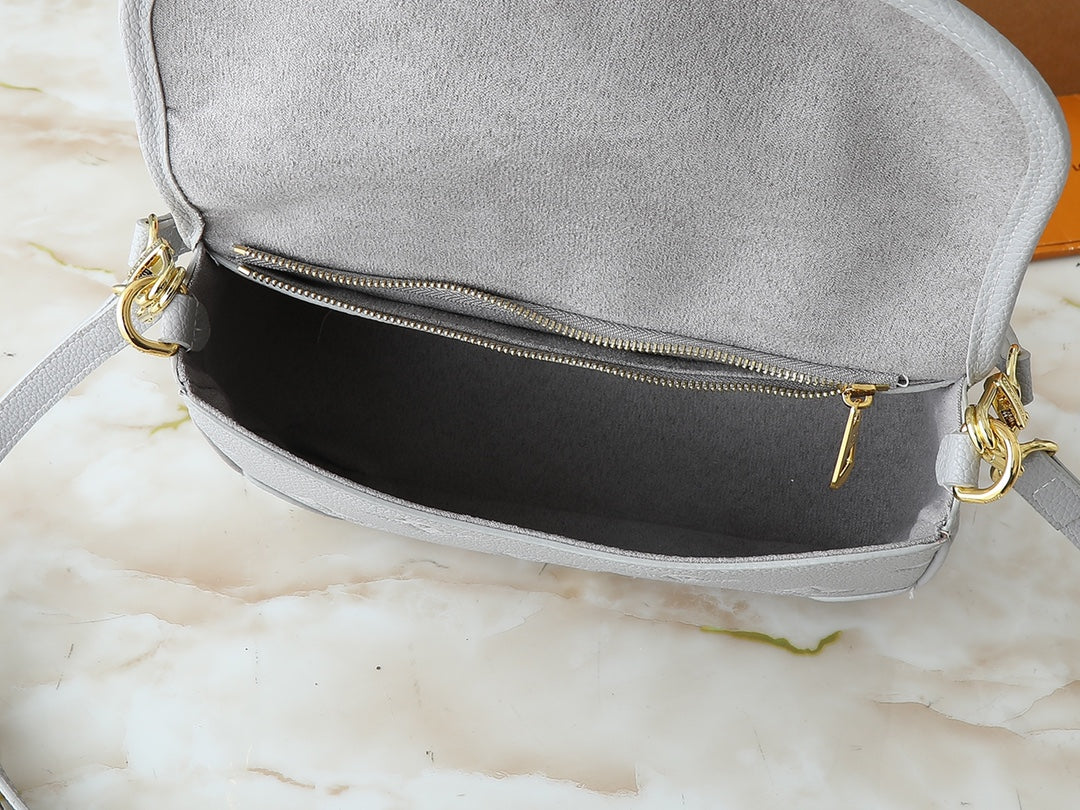Chic & Stylish Bags