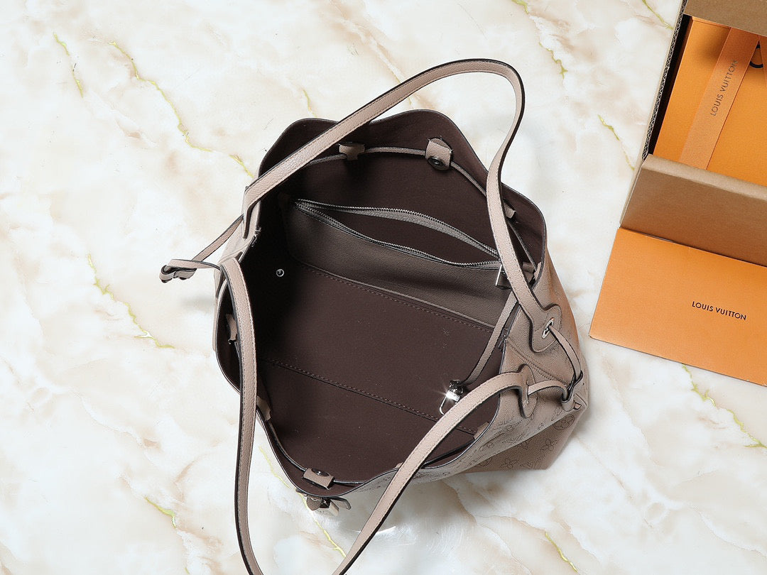 Chic & Stylish Bags