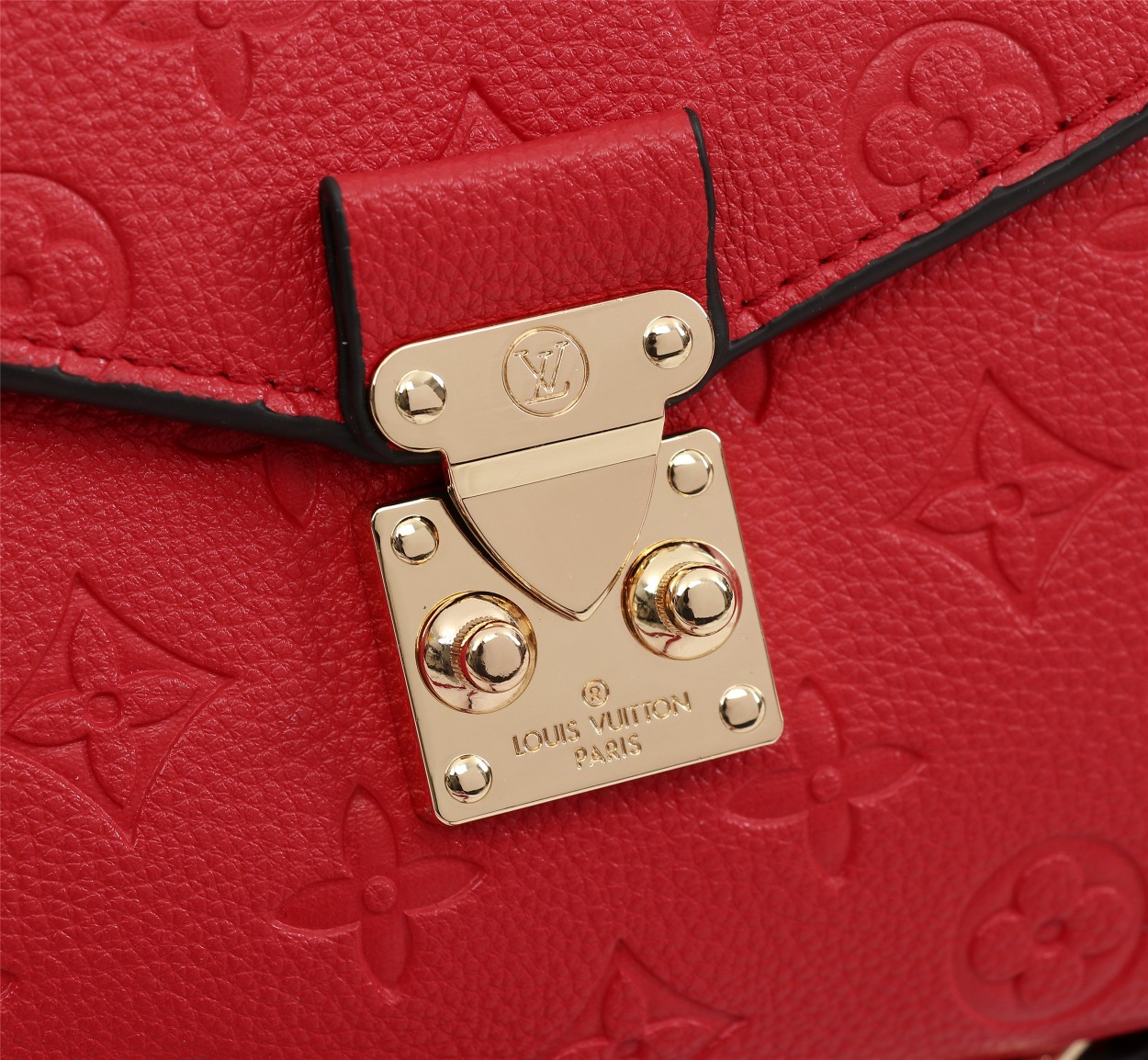 Chic & Stylish Bags