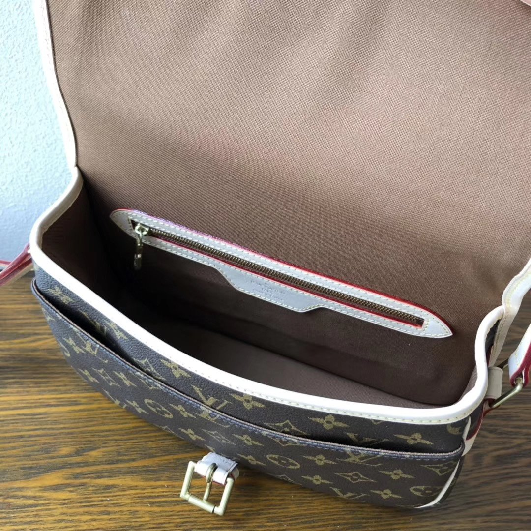 Chic & Stylish Bags