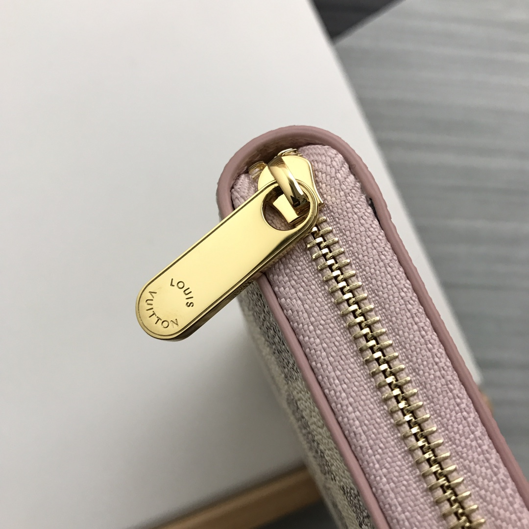 Chic & Stylish Bags