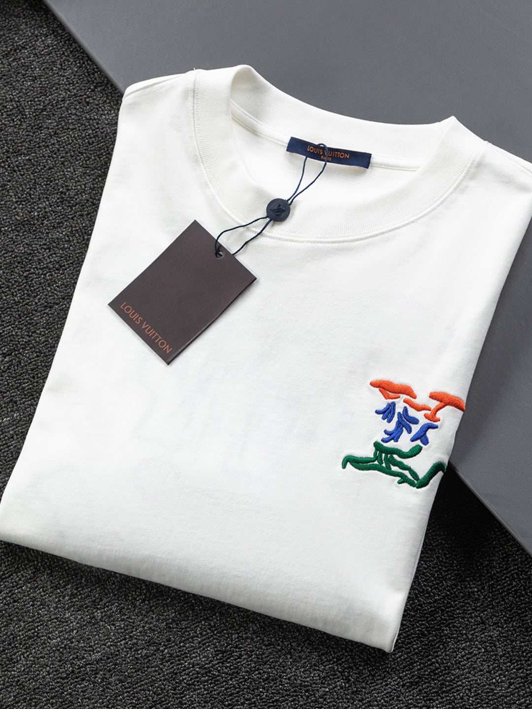 MINIMALIST STREET STYLE