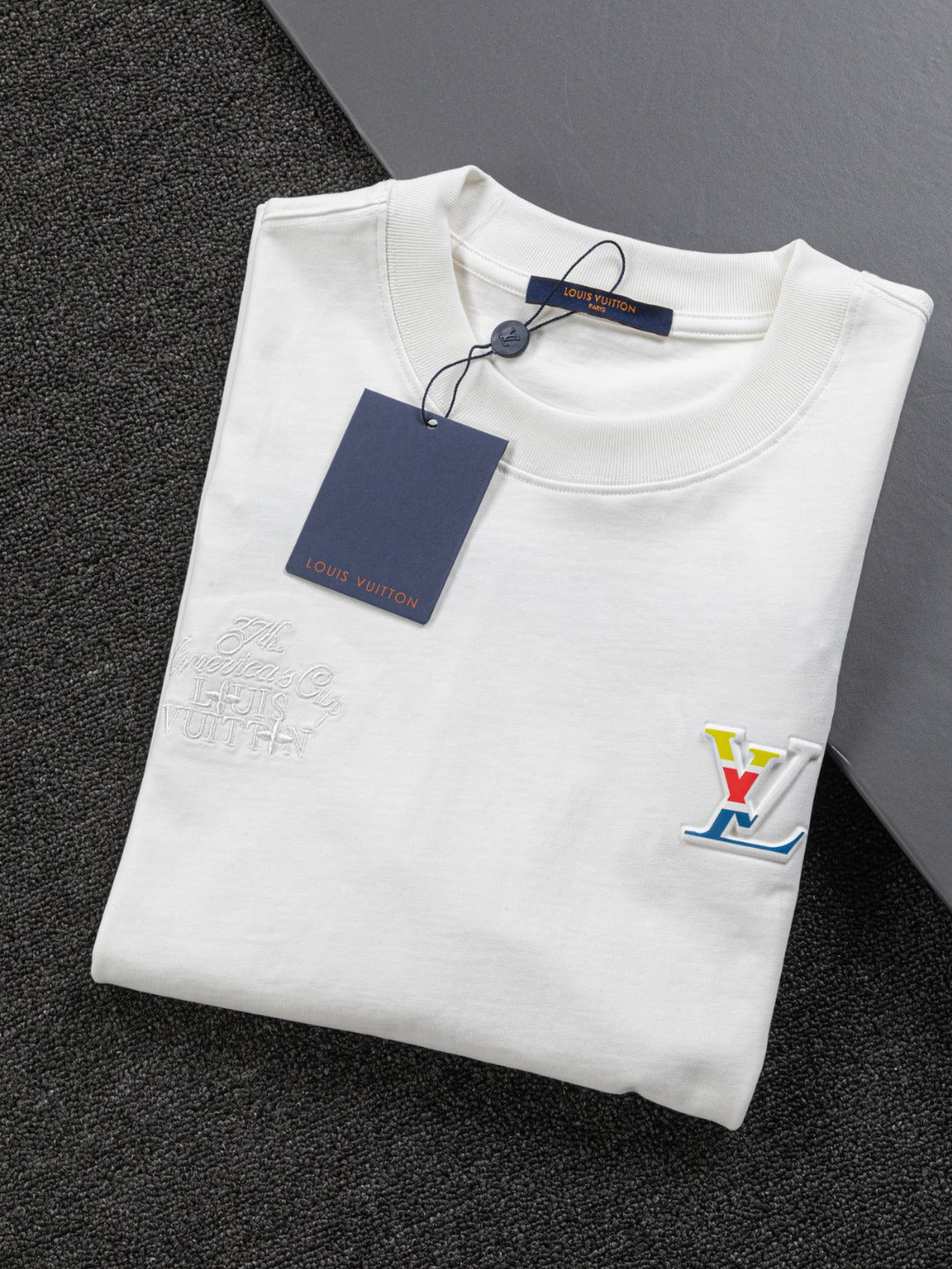 MINIMALIST STREET STYLE