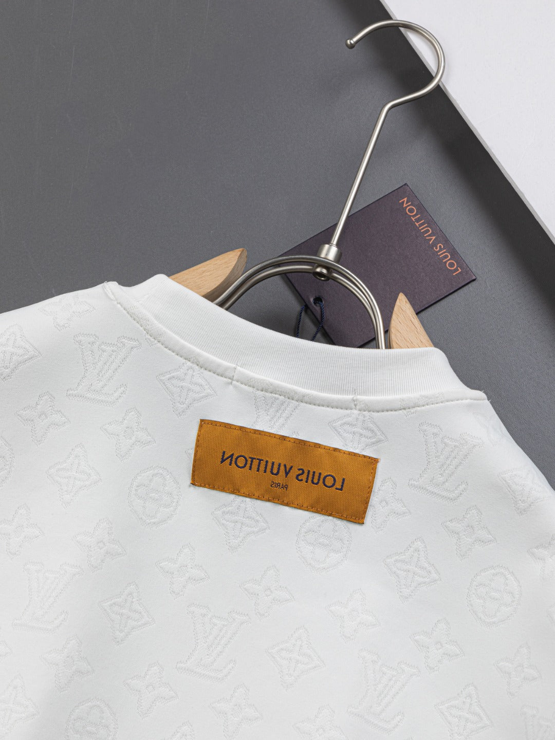 MINIMALIST STREET STYLE