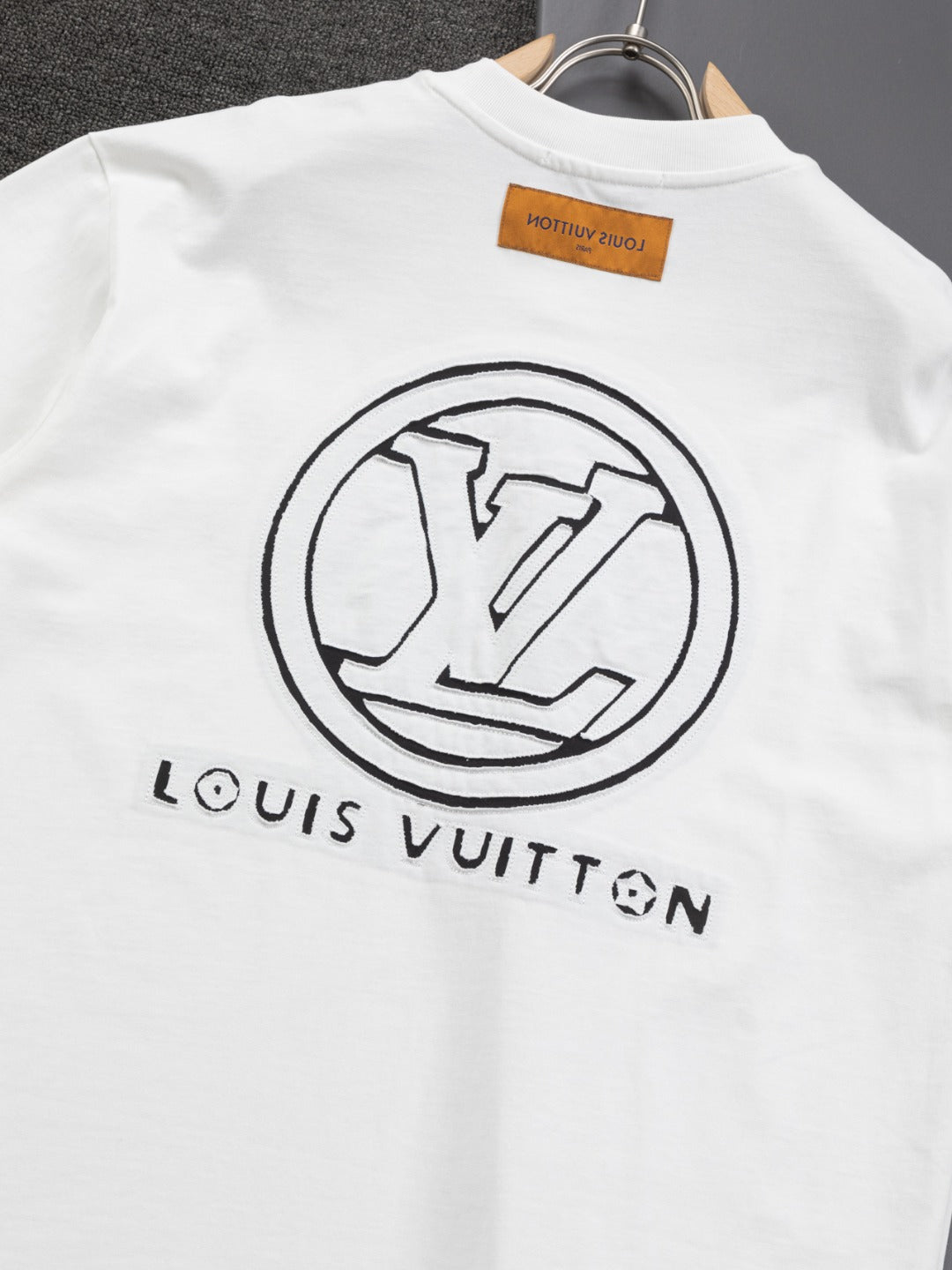 MINIMALIST STREET STYLE