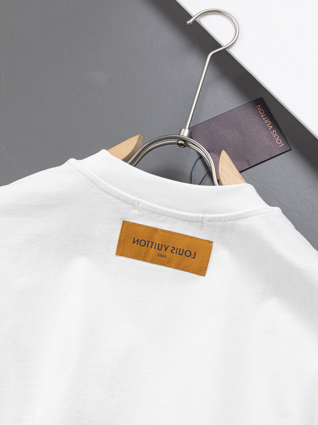 MINIMALIST STREET STYLE