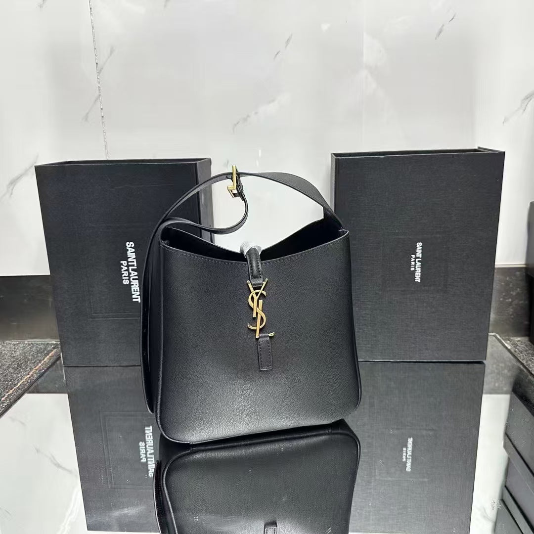 Chic & Stylish Bags