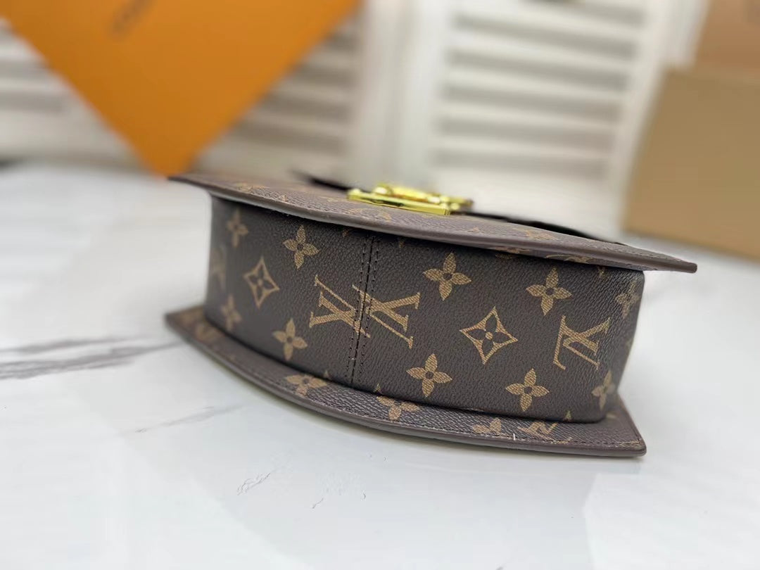 Chic & Stylish Bags