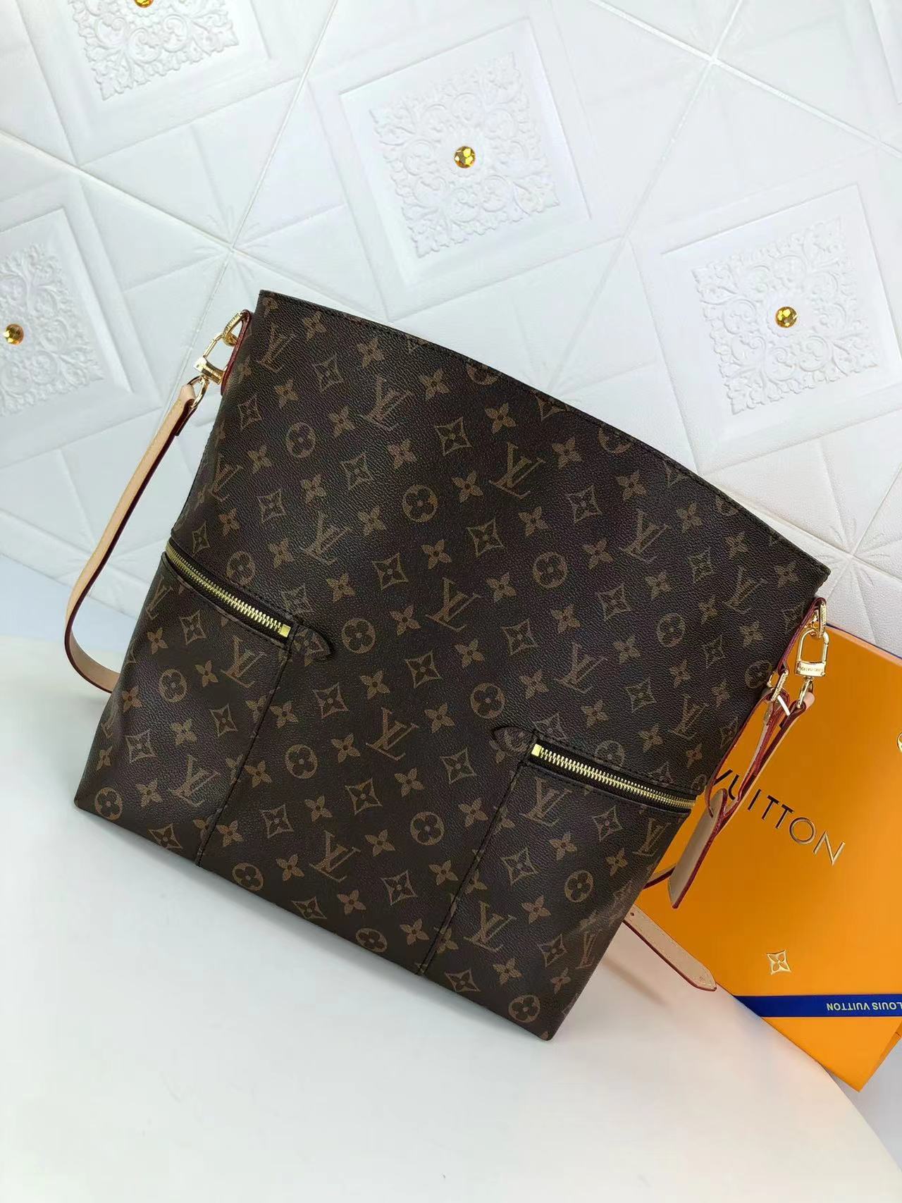 Chic & Stylish Bags