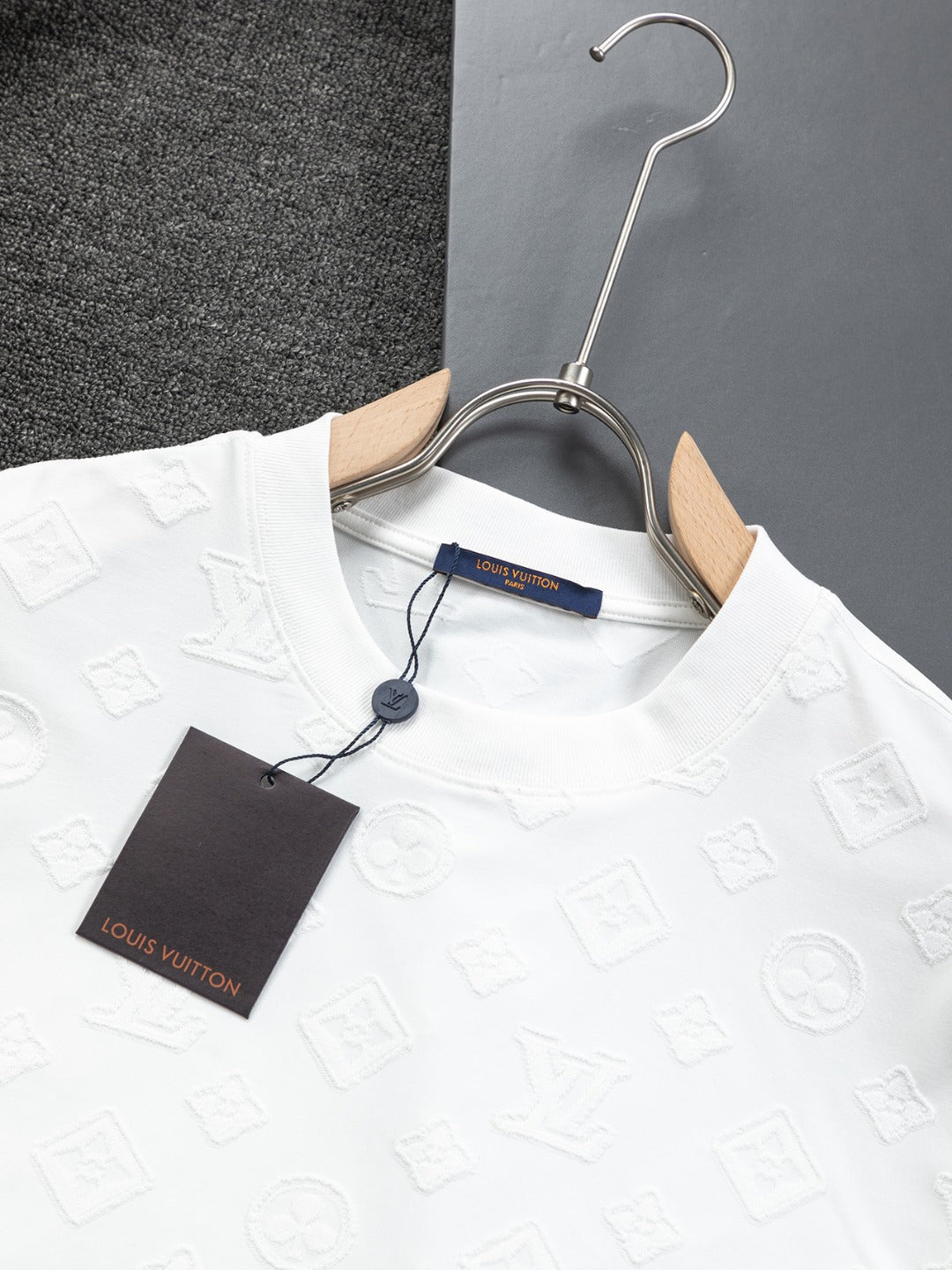 MINIMALIST STREET STYLE