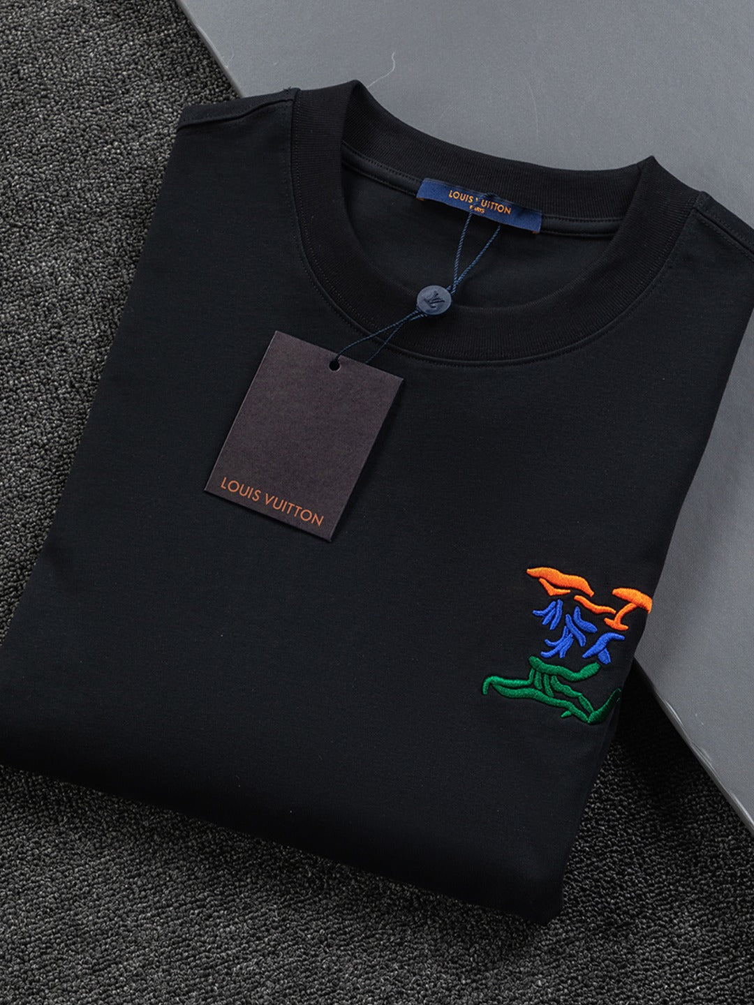 MINIMALIST STREET STYLE