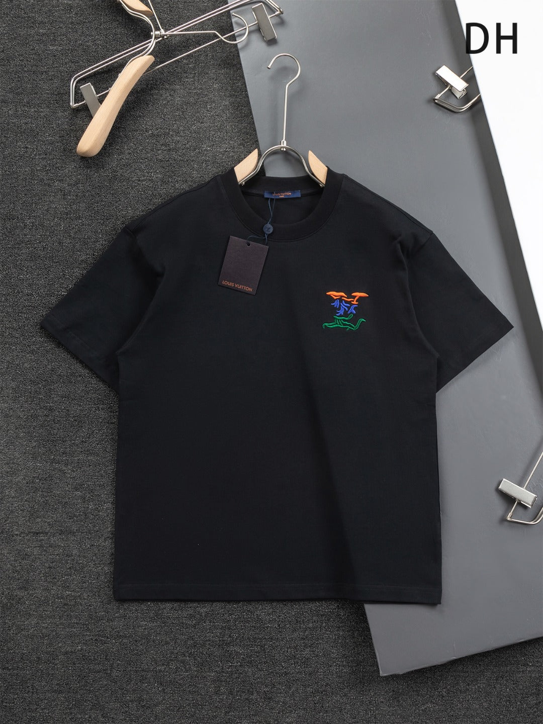 MINIMALIST STREET STYLE