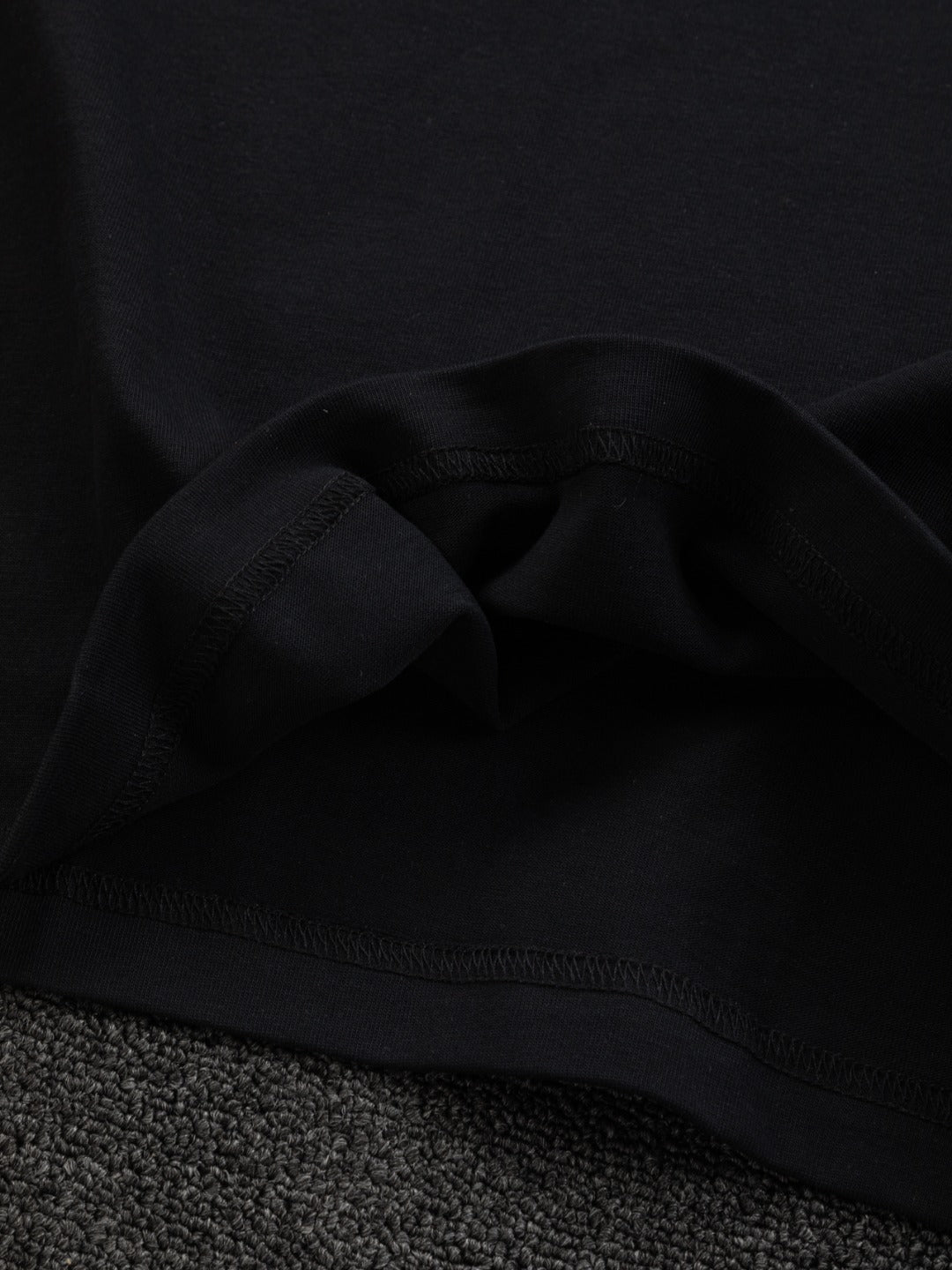 MINIMALIST STREET STYLE