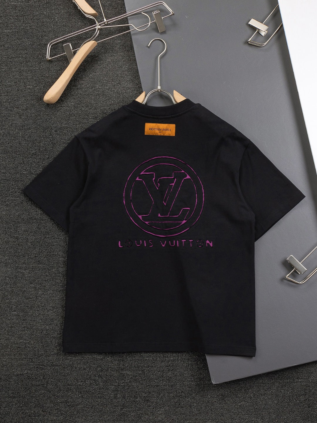 MINIMALIST STREET STYLE