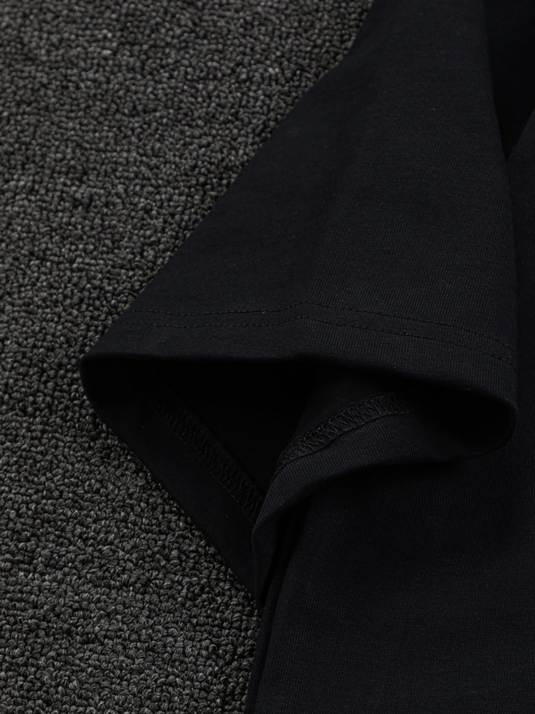 MINIMALIST STREET STYLE