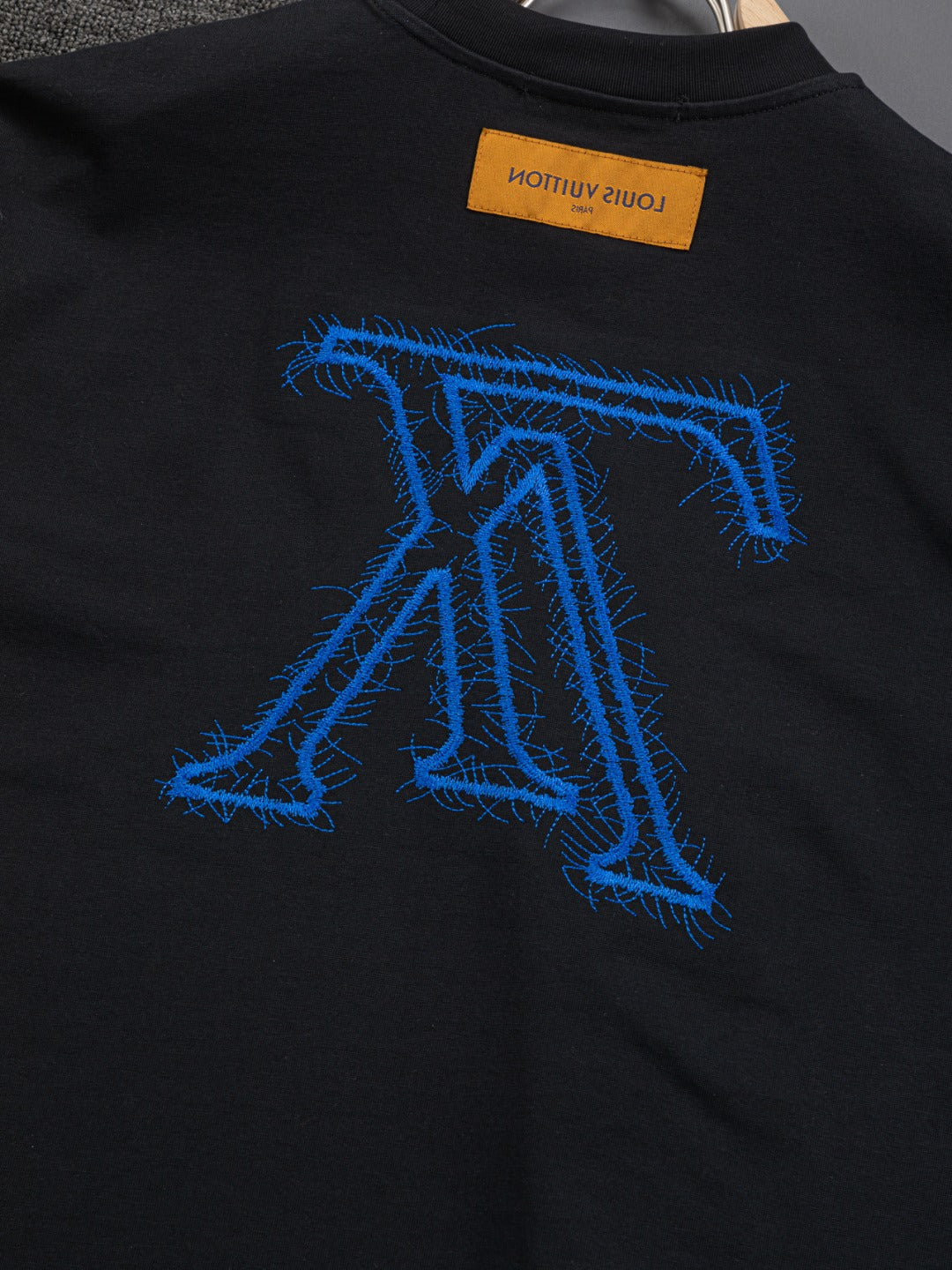 MINIMALIST STREET STYLE