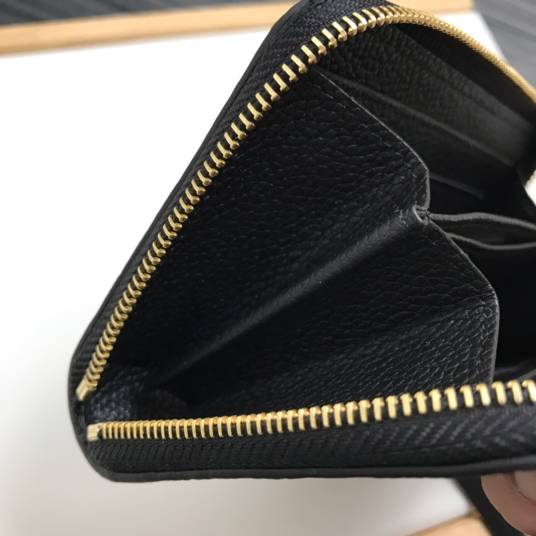 Chic & Stylish Bags