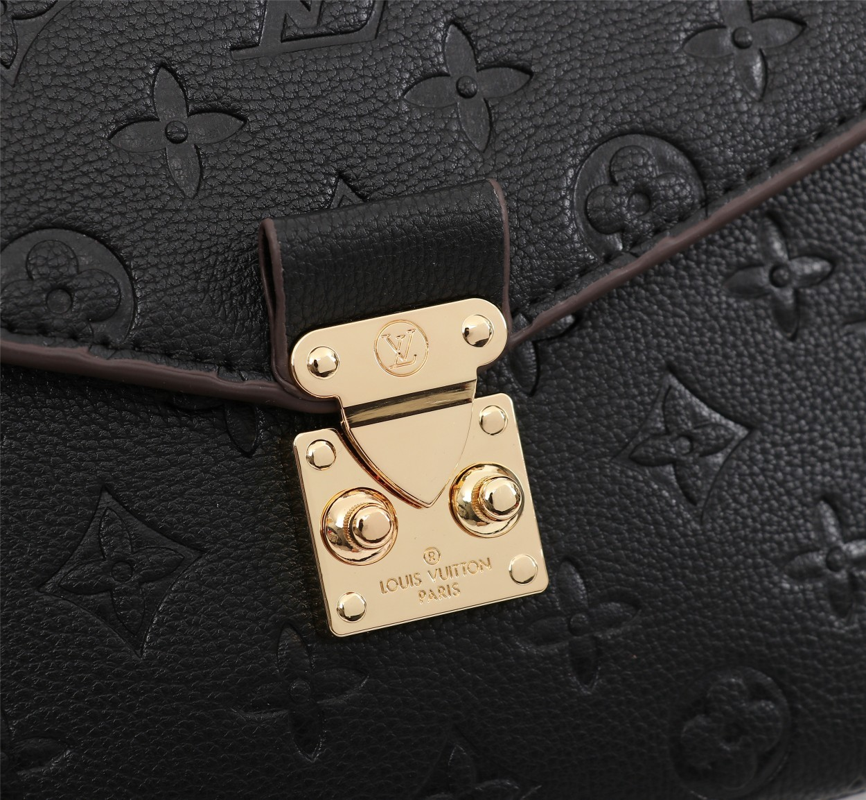 Chic & Stylish Bags