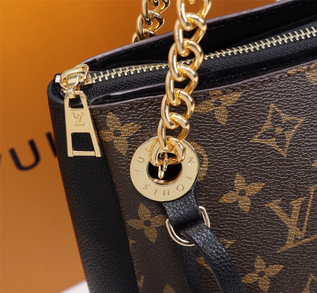 Chic & Stylish Bags