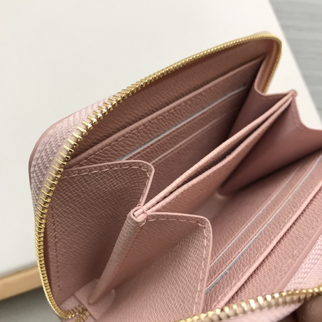 Chic & Stylish Bags