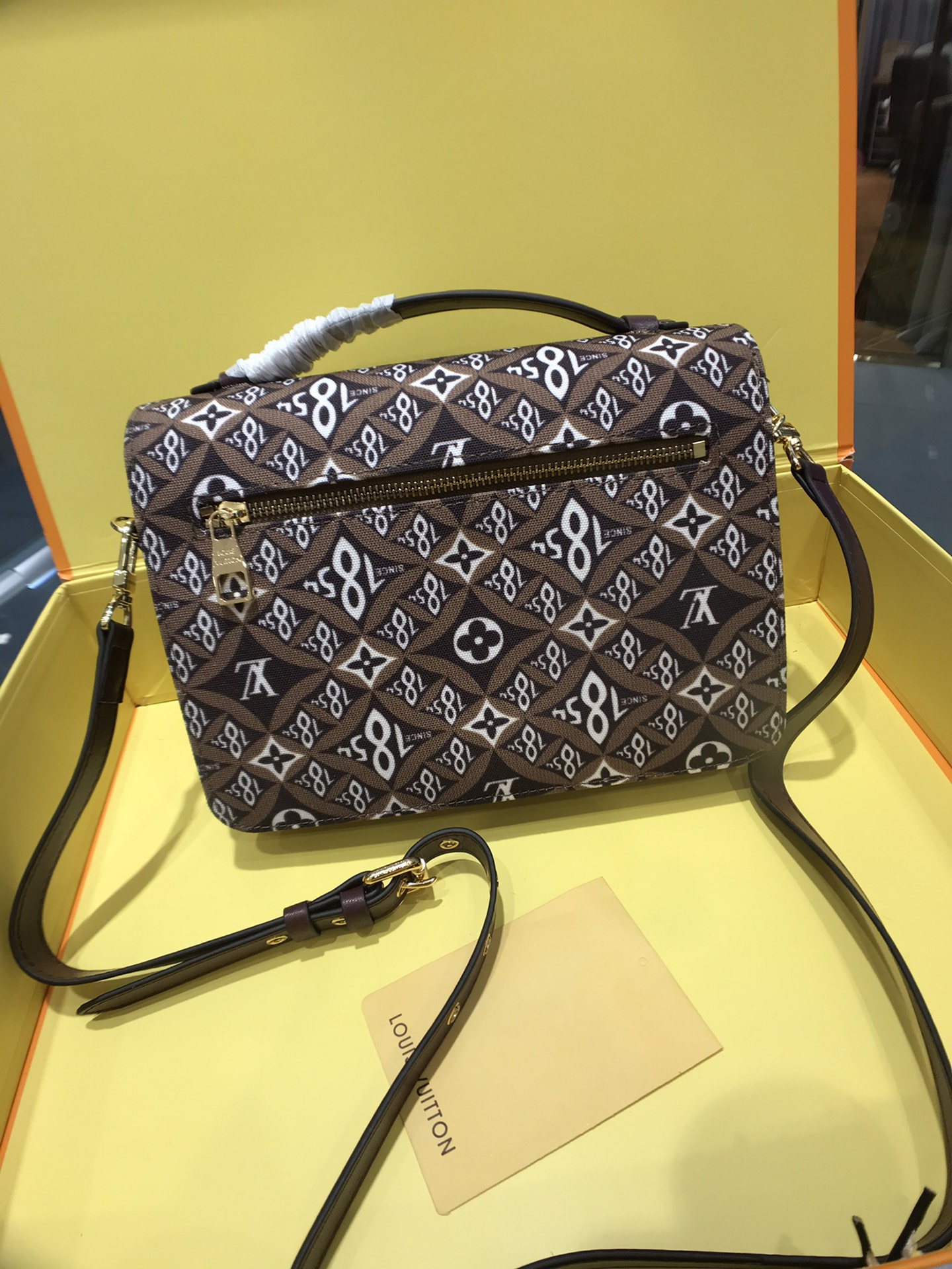 Chic & Stylish Bags