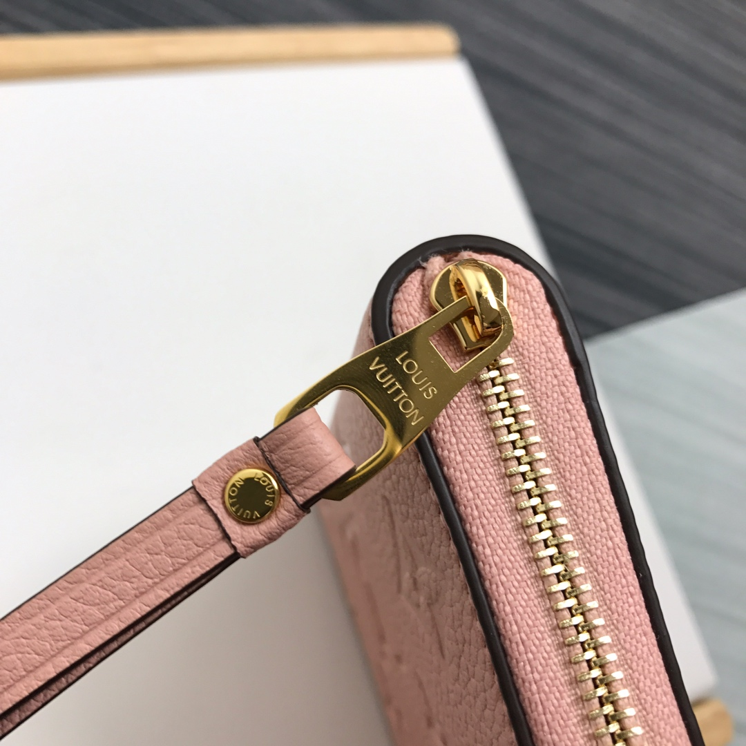 Chic & Stylish Bags