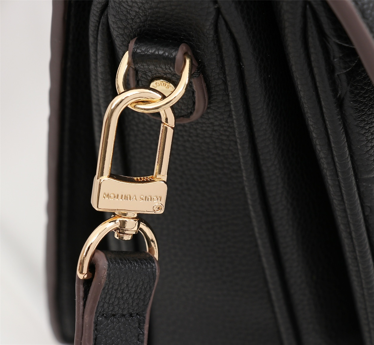 Chic & Stylish Bags
