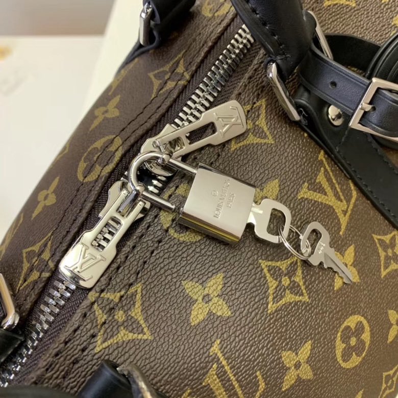 Chic & Stylish Bags