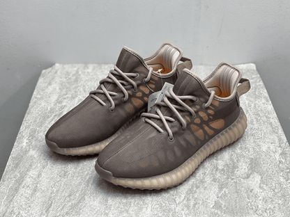 YEEZY BOOST 350 V2 Mono Mist