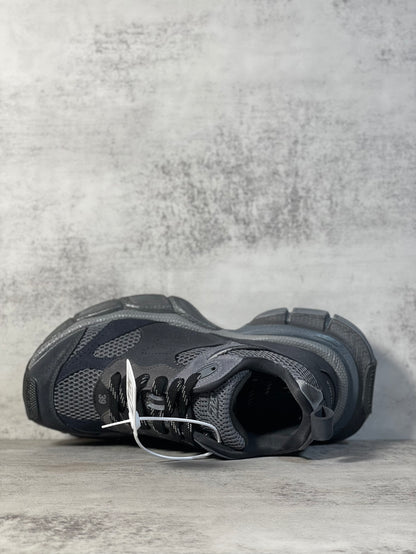 Balenciaga 3XL black sneakers