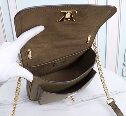 Chic & Stylish Bags