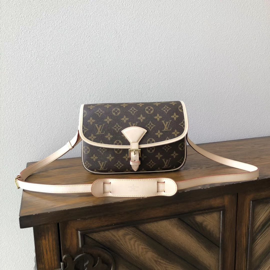 Chic & Stylish Bags