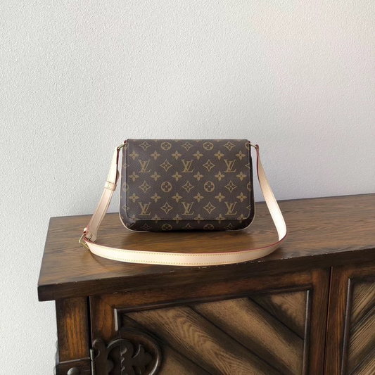 Chic & Stylish Bags
