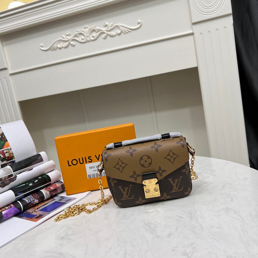 Chic & Stylish Bags