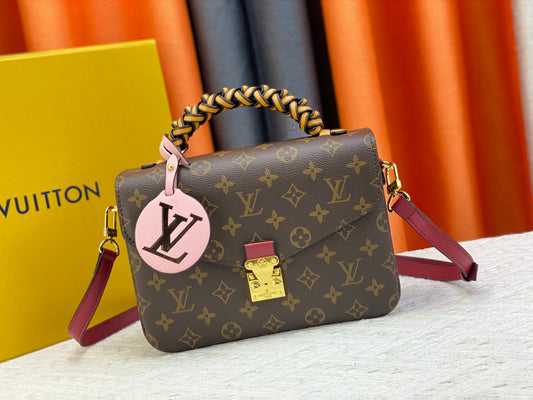 Chic & Stylish Bags