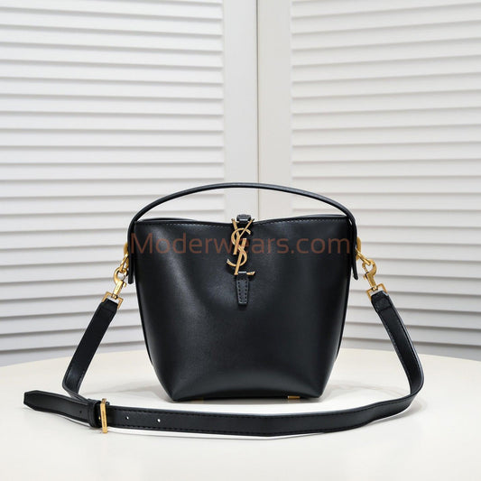 Chic & Stylish Bags