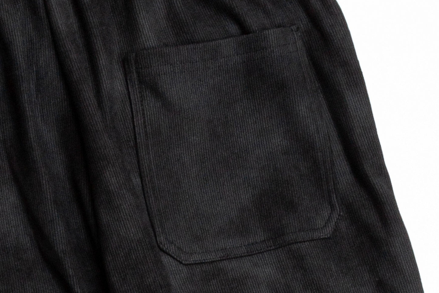 MINIMALIST STREET STYLE