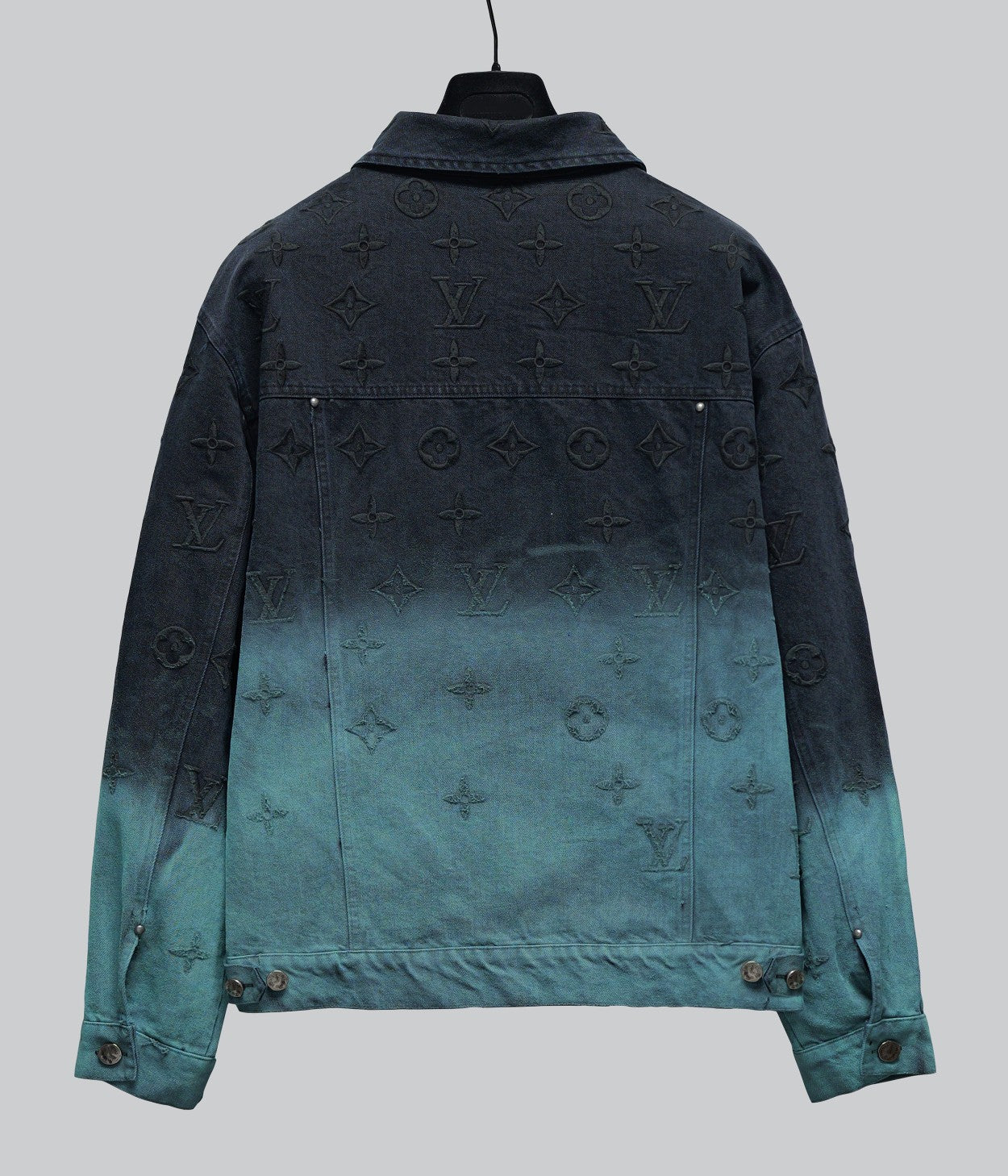 MINIMALIST STREET STYLE