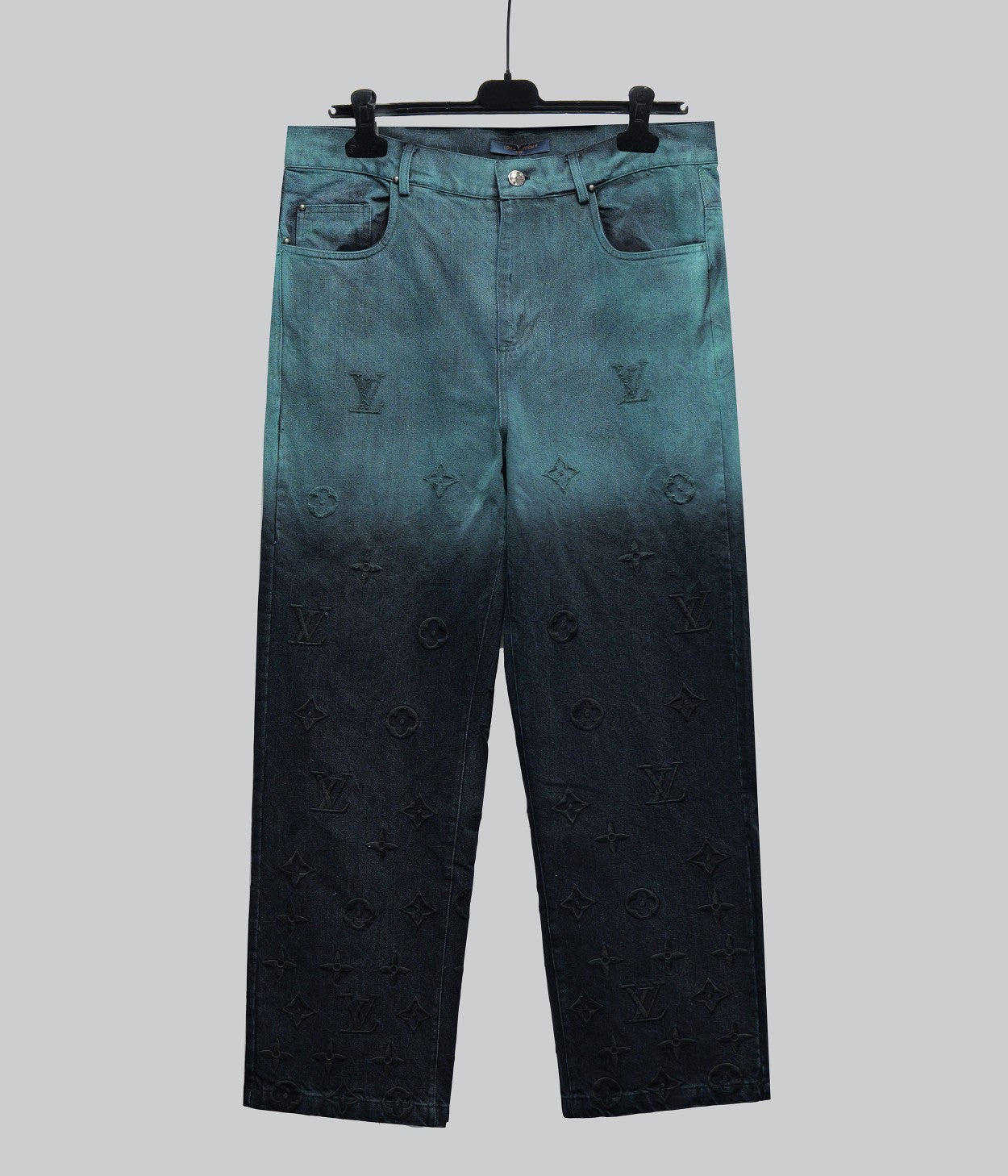 MINIMALIST STREET STYLE