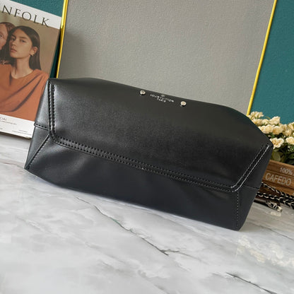 Chic & Stylish Bags