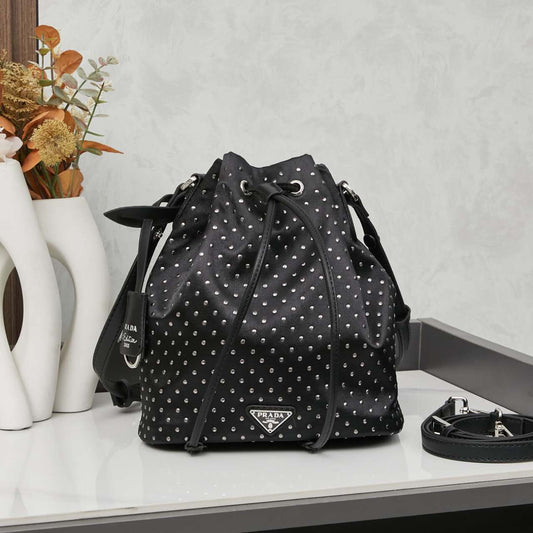 Chic & Stylish Bags