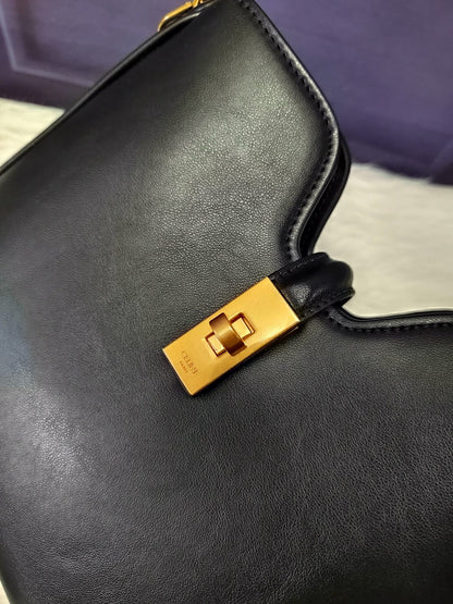 Chic & Stylish Bags