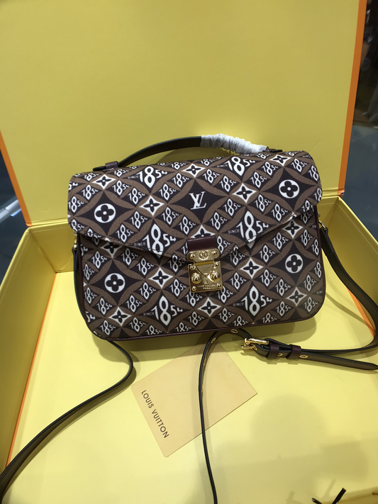 Chic & Stylish Bags